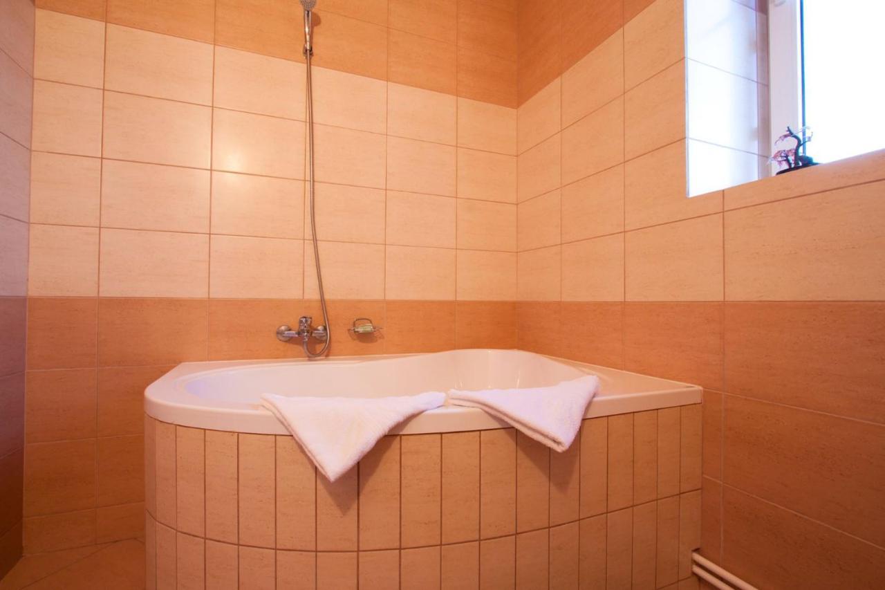 Filo Hotel Gheorgheni  Εξωτερικό φωτογραφία
