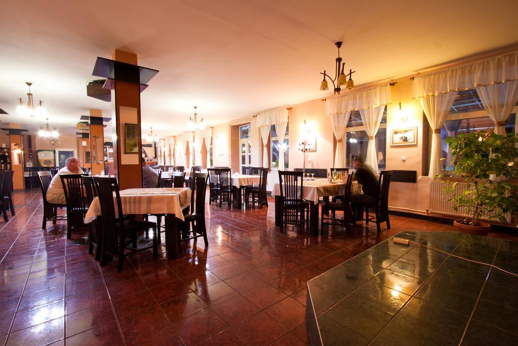 Filo Hotel Gheorgheni  Εξωτερικό φωτογραφία
